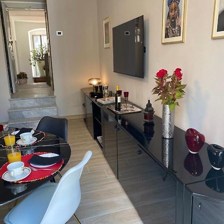 Calefati Gallery Luxury Apartment Bari Bagian luar foto