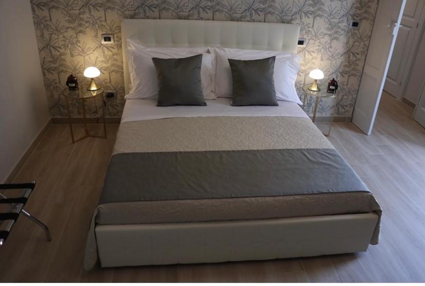 Calefati Gallery Luxury Apartment Bari Bagian luar foto