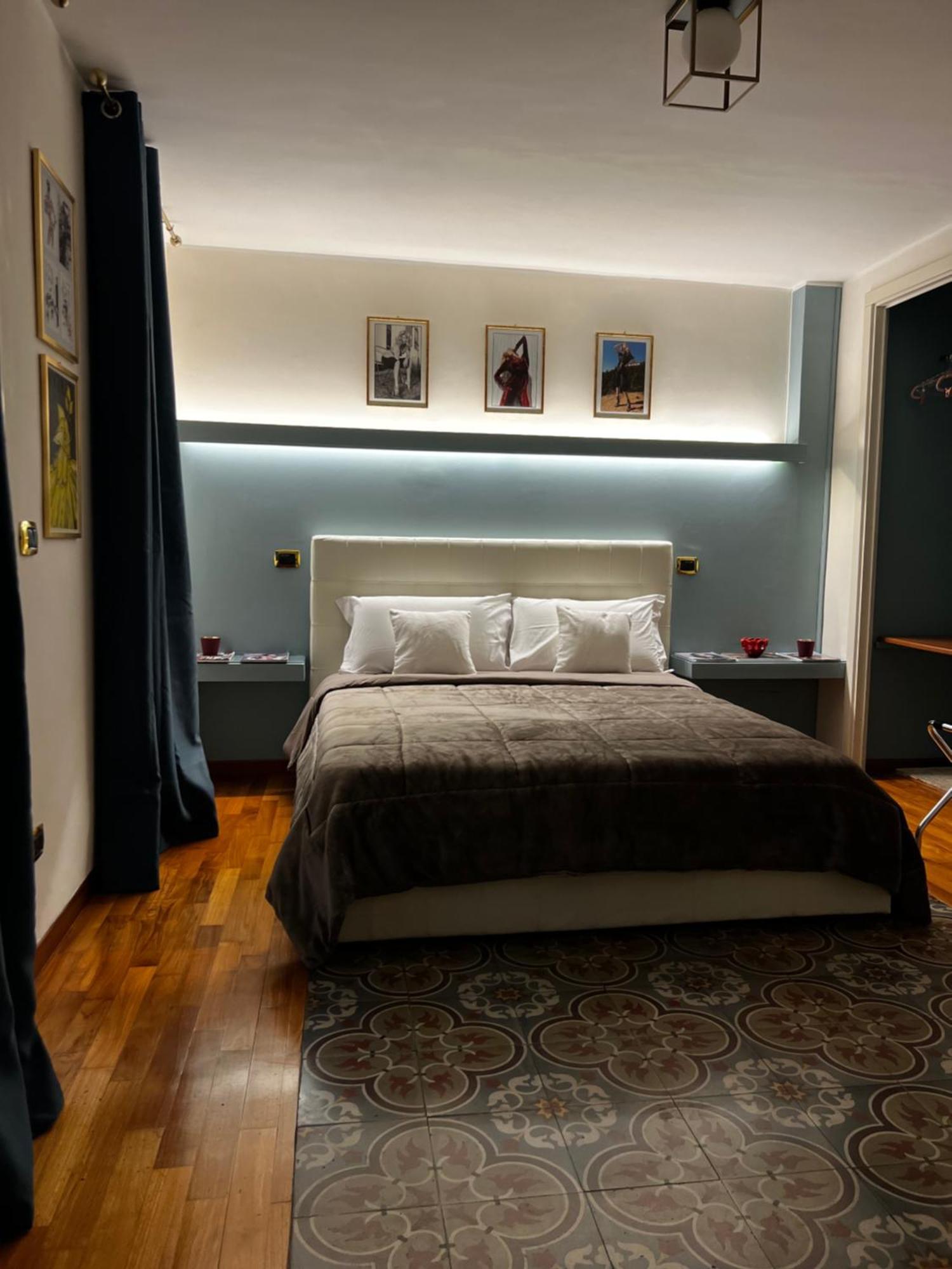 Calefati Gallery Luxury Apartment Bari Bagian luar foto